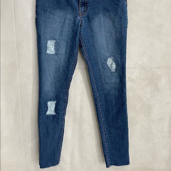 Cat & Jack Girls Jeans - Picture 2 of 3